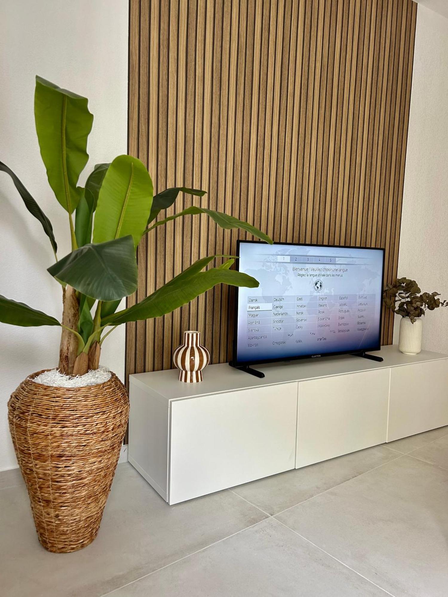 Menton Carre D'Or - Private Garage Apartment Екстериор снимка