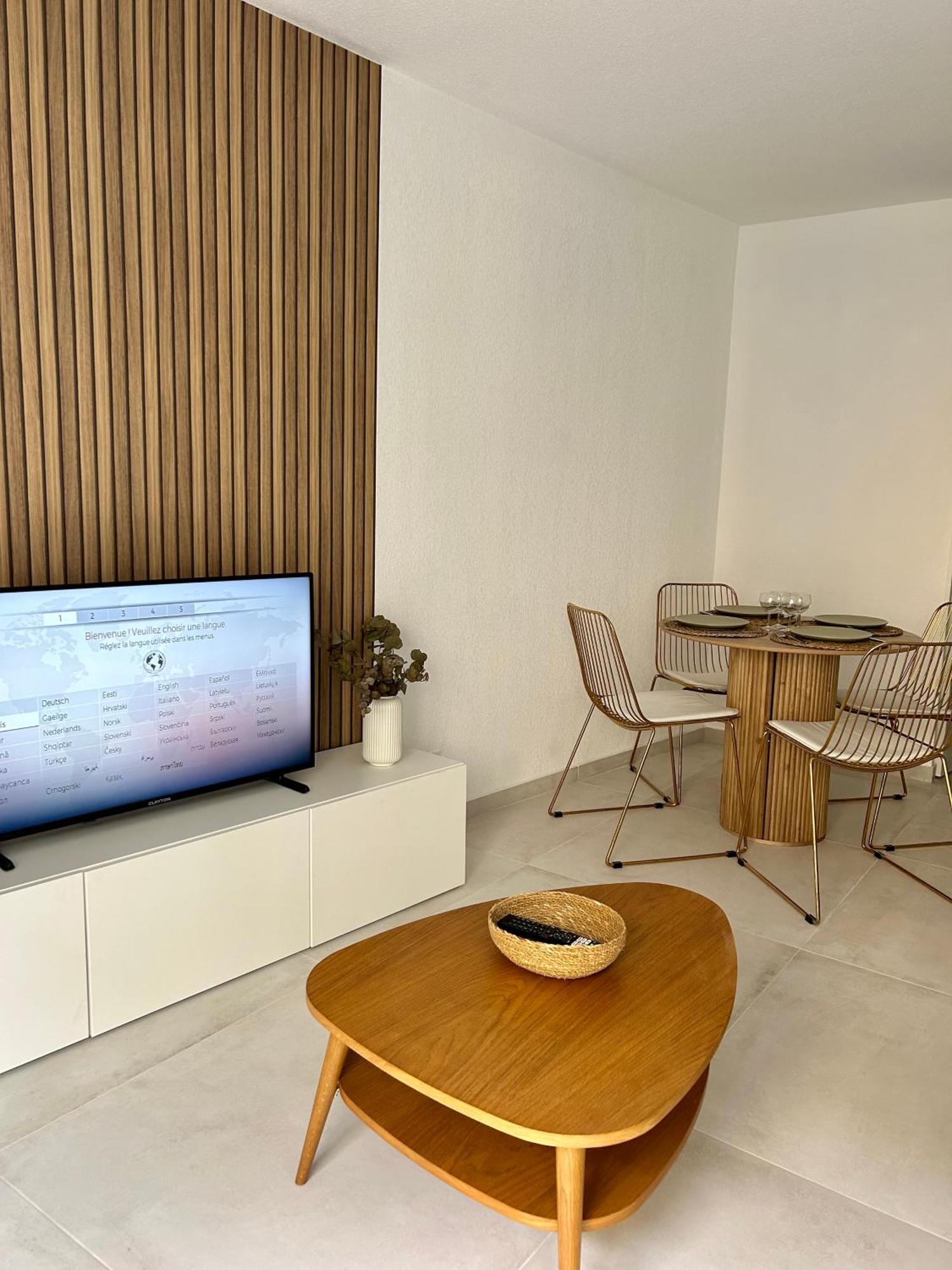 Menton Carre D'Or - Private Garage Apartment Екстериор снимка