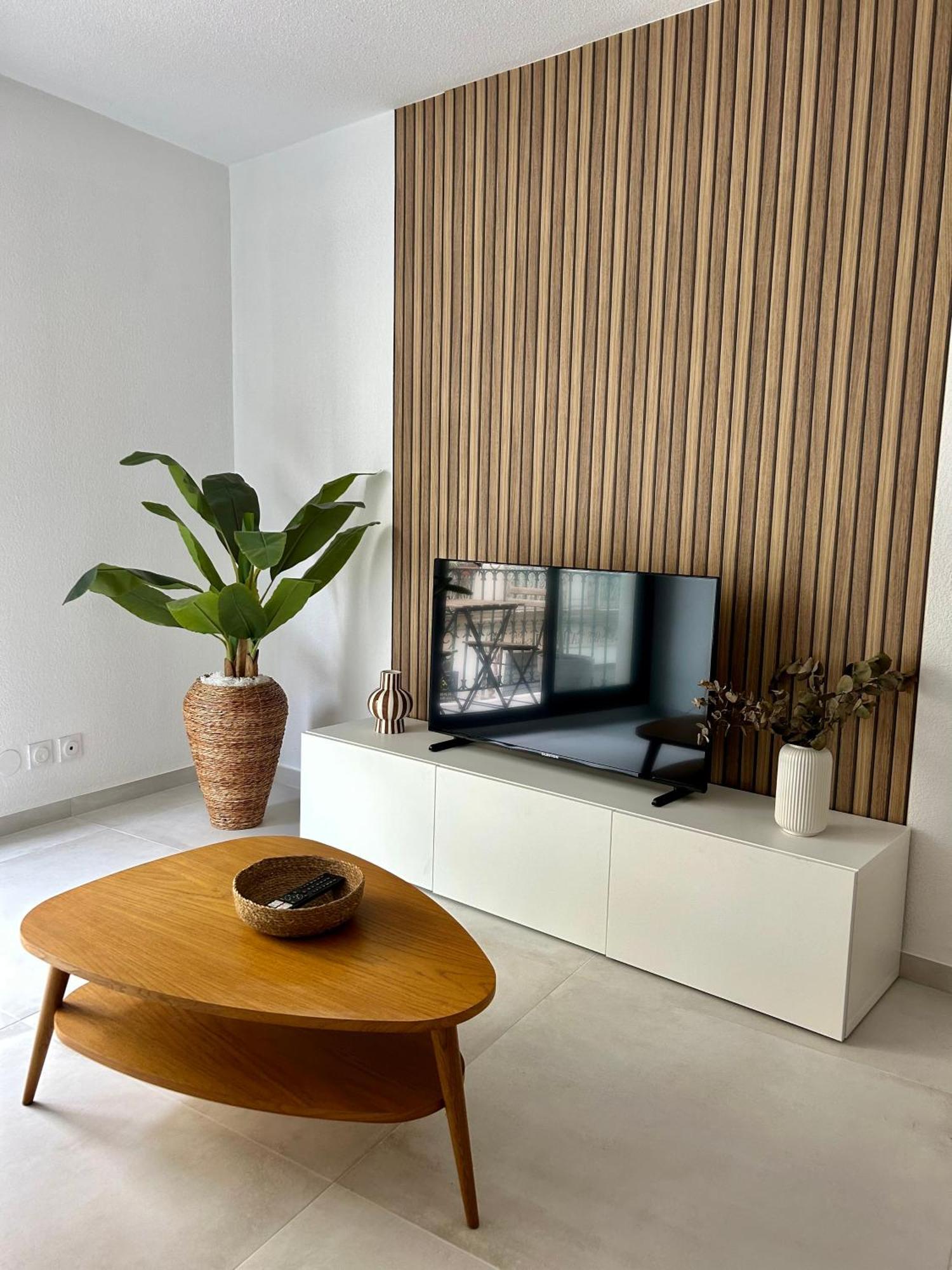 Menton Carre D'Or - Private Garage Apartment Екстериор снимка